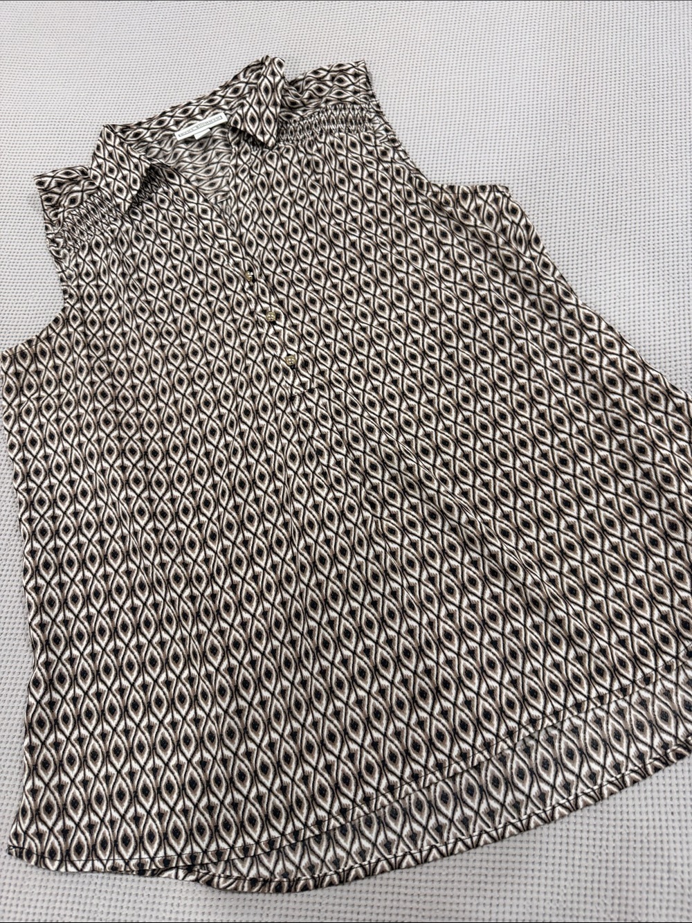 Dana Buchman Black & White Sleeveless Geometric Print Shirt